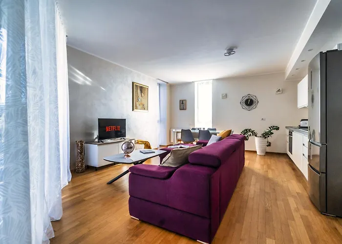 Apartmán 5 Min Walk From Subway Elegant & Modern *