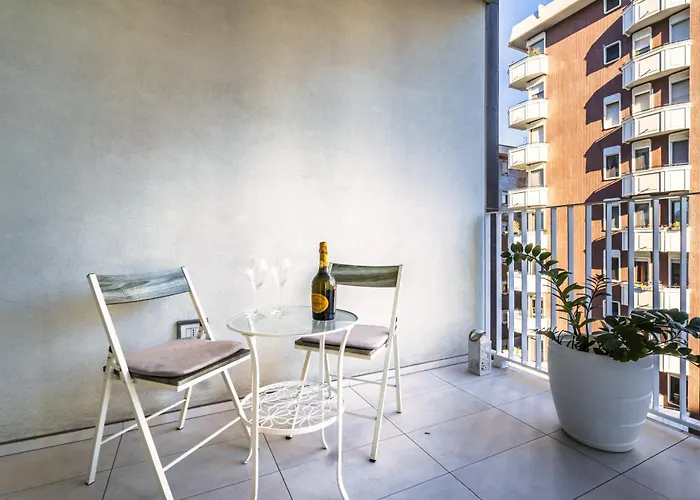 5 Min Walk From Subway Elegant & Modern Apartmán *