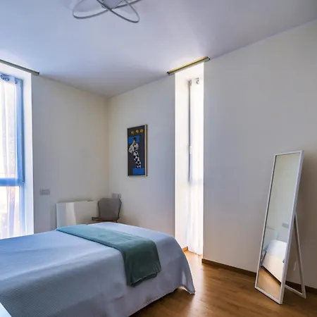 5 Min Walk From Subway Elegant & Modern Appartement