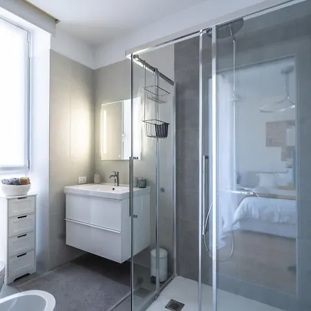 Appartement 5 Min Walk From Subway Elegant & Modern *
