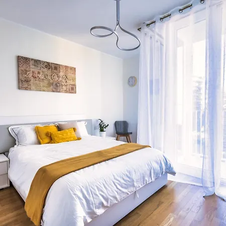 Appartement 5 Min Walk From Subway Elegant & Modern Milaan